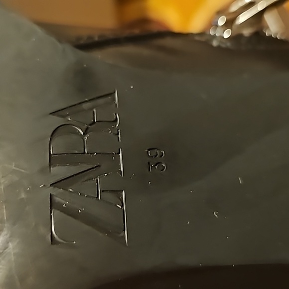 🤩Sexy Zara Black & Shiny Heeled Ankle Boots NWT🤩 - Picture 10 of 10